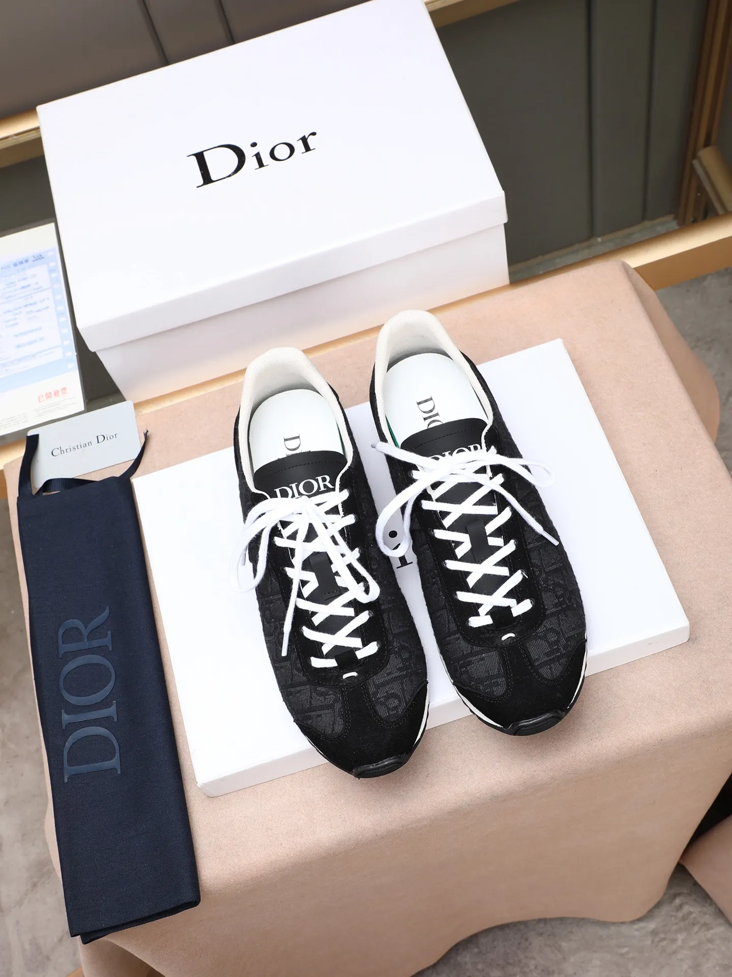 Men's shoes💰440 Dior【Dior】😘😘High-end series of casual men's shoes, simple and elegant👍👍👍The upper is made of first-layer genuine leather spliced ​​with Dior's special material [sun][sun]; imported first-layer sheepskin lining; special outsole, wear-resistant, lightweight, the overall design is harmonious and unified without lacking personality 👣🌟✨You deserve it! Multiple colors to choose from! 😍Size 38～44. (45 custom-made) The picture above is a big seller🔥🔥🔥